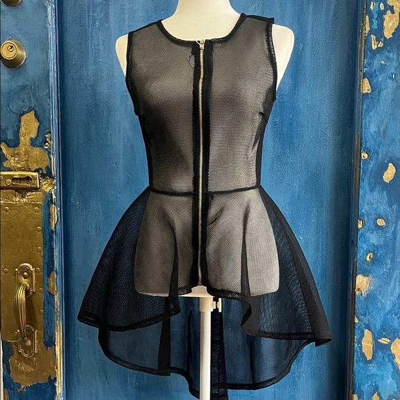 Elegant Black Dress - Picture 1 of 5